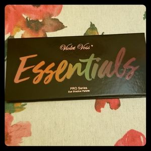Essentials Pro Series Eyeshadow Palette